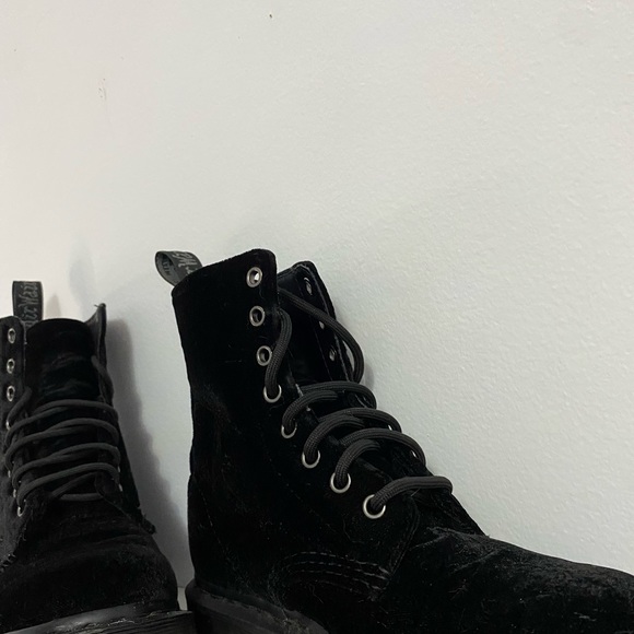 Doc Martens black velvet Air Wair boots - Picture 2 of 4